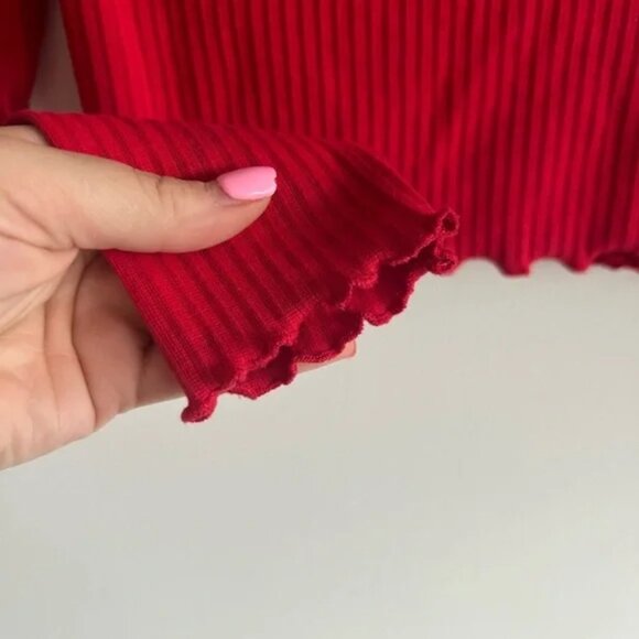 Missguided, size 4, off the shoulder long sleeve crop top. Cherry red - Picture 8 of 9